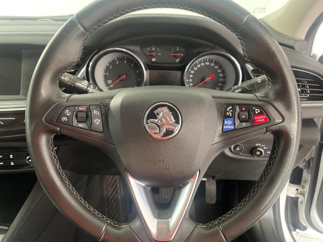 Photo '25' of Holden Commodore LT Photo '25' of Holden Commodore LT