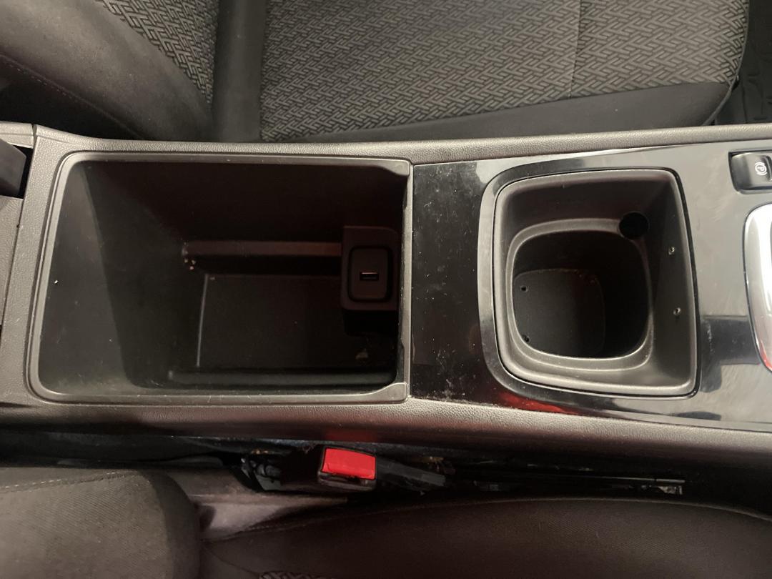 Photo '30' of Holden Commodore LT Photo '30' of Holden Commodore LT