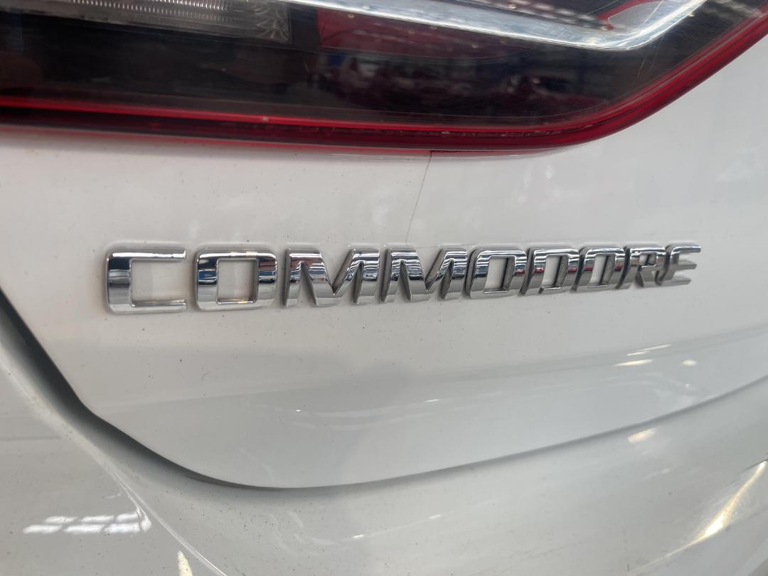 Photo '33' of Holden Commodore LT Photo '33' of Holden Commodore LT