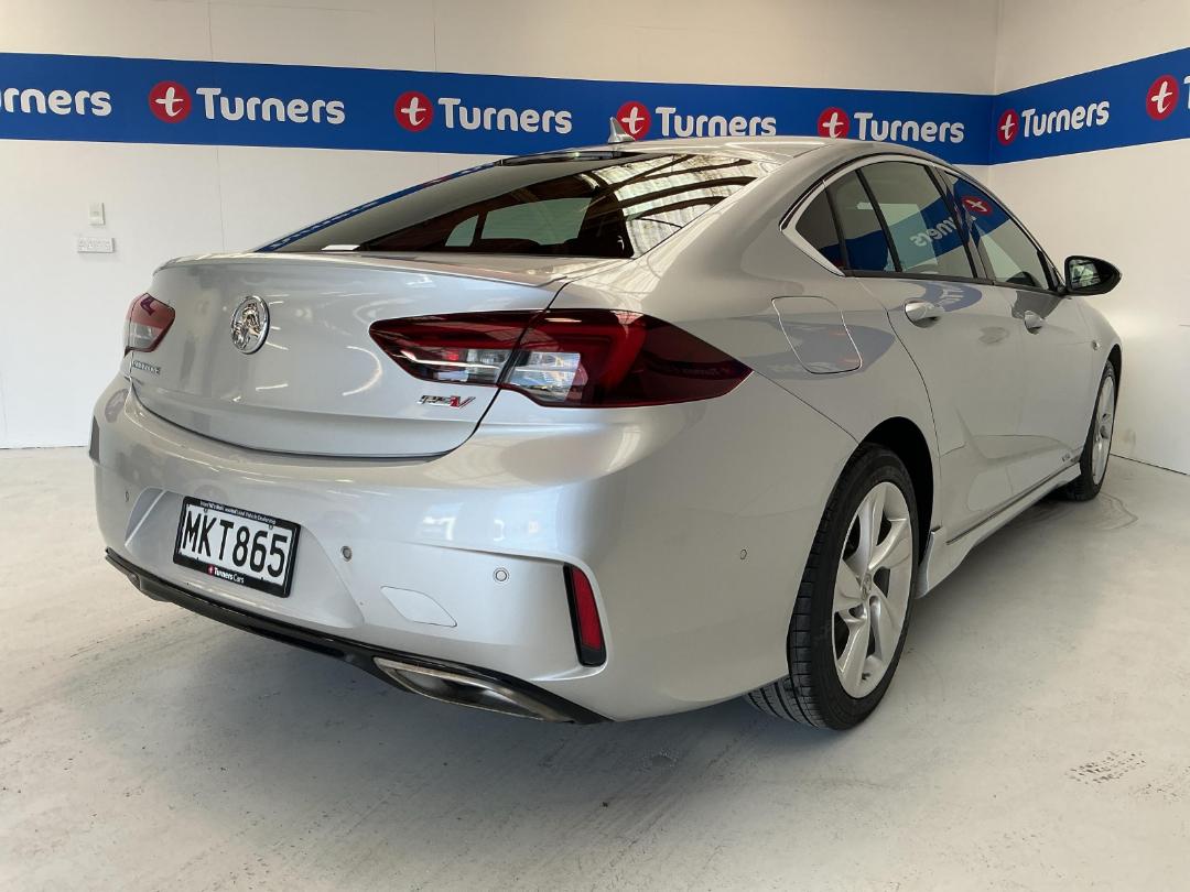 Photo '7' of Holden Commodore Photo '7' of Holden Commodore