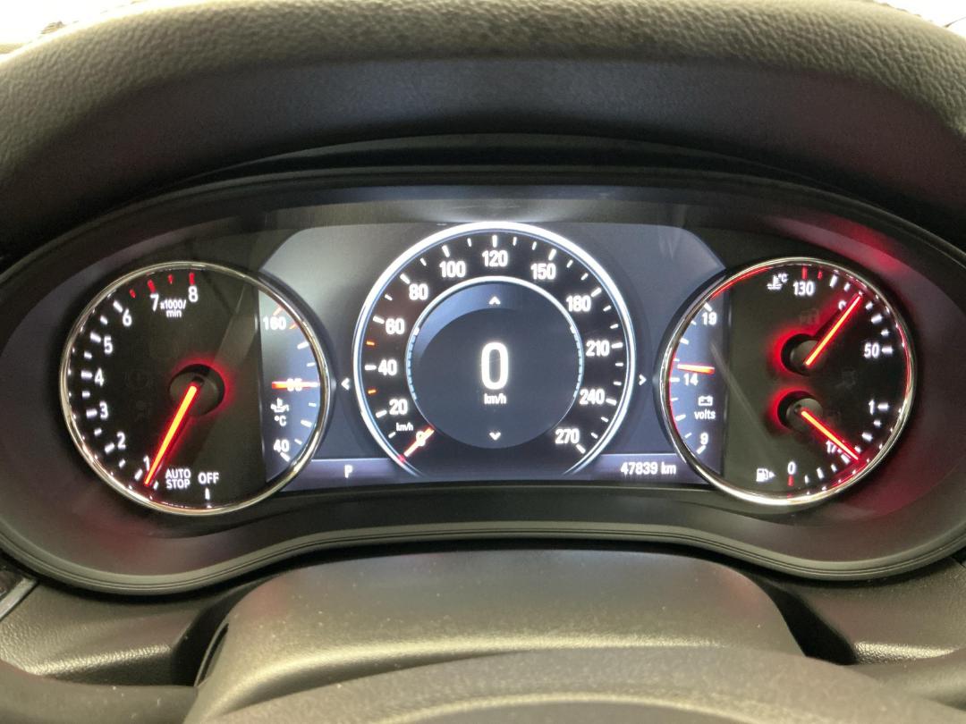 Photo '21' of Holden Commodore Photo '21' of Holden Commodore