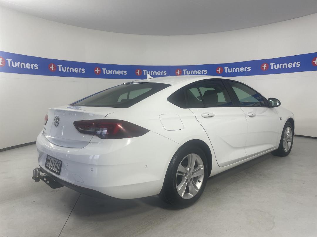 Photo '7' of Holden Commodore