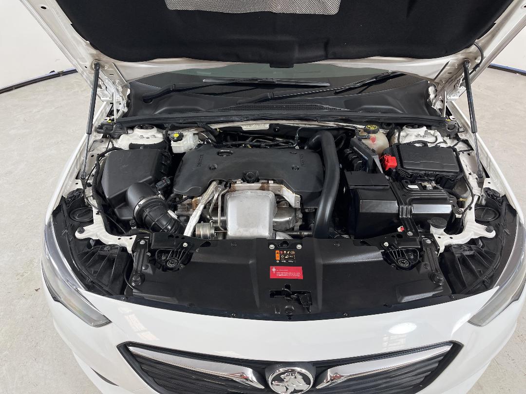 Photo '13' of Holden Commodore Photo '13' of Holden Commodore