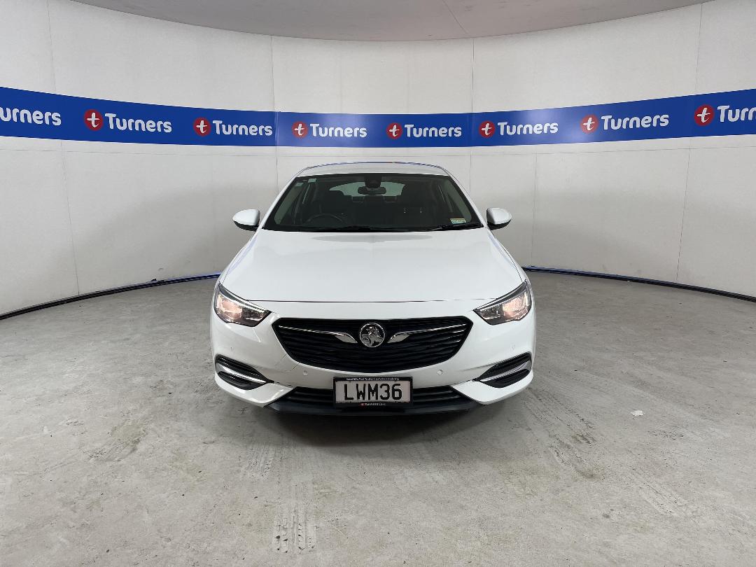 Photo '2' of Holden Commodore Photo '2' of Holden Commodore