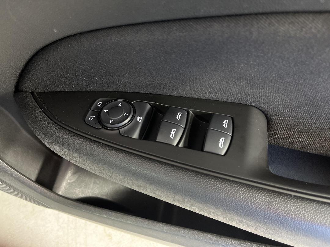 Photo '23' of Holden Commodore Photo '23' of Holden Commodore