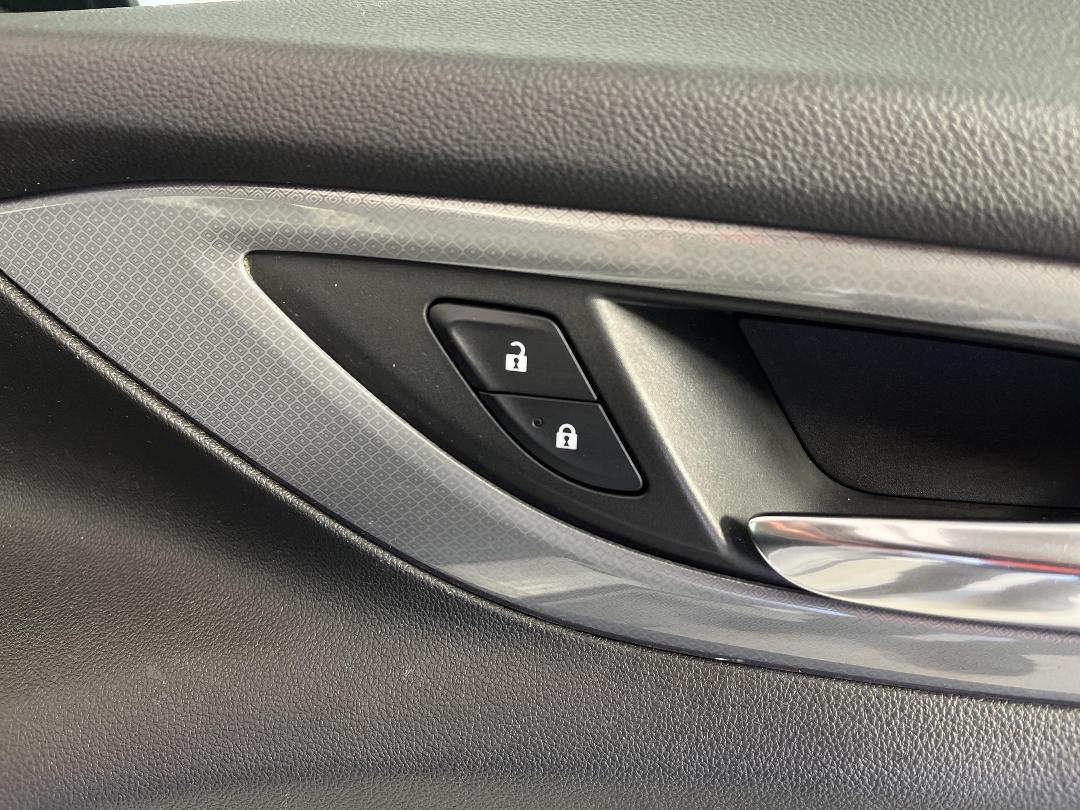 Photo '24' of Holden Commodore Photo '24' of Holden Commodore