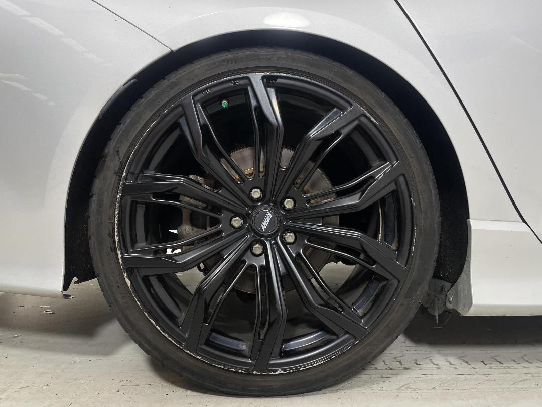 Photo '12' of Holden Commodore Photo '12' of Holden Commodore