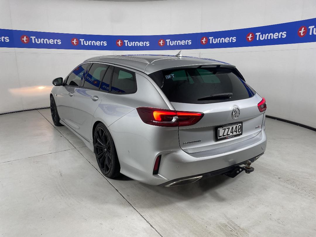 Photo '5' of Holden Commodore Photo '5' of Holden Commodore