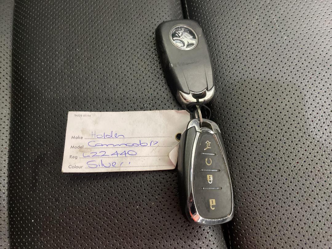 Photo '22' of Holden Commodore Photo '22' of Holden Commodore