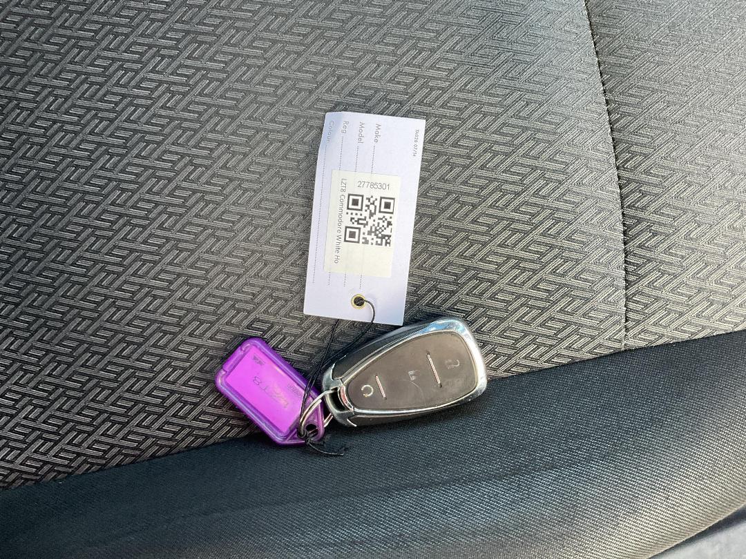 Photo '15' of Holden Commodore LT Photo '15' of Holden Commodore LT