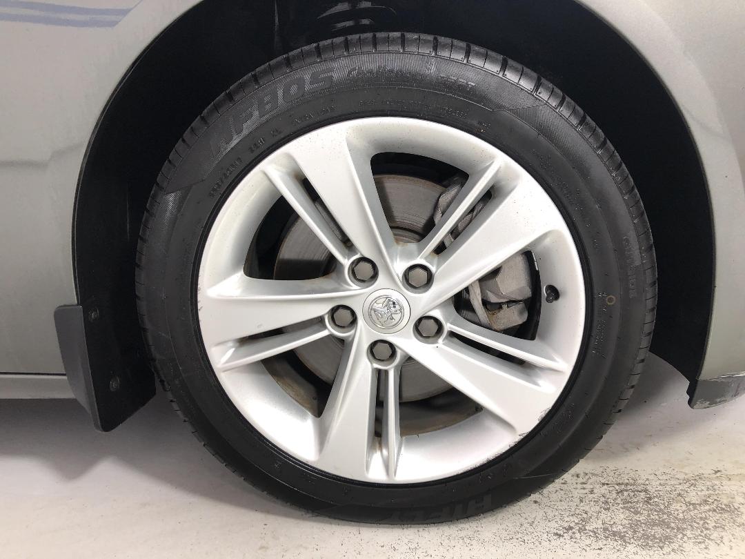 Photo '9' of Holden Commodore Photo '9' of Holden Commodore