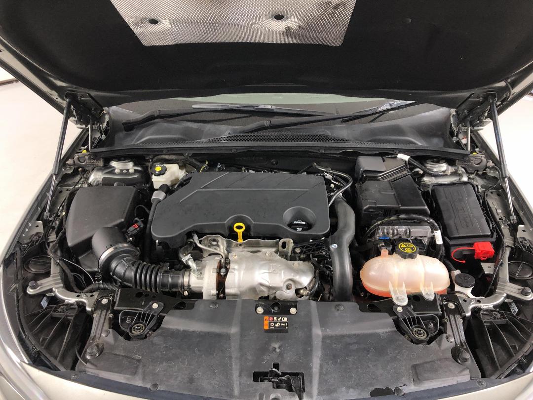 Photo '13' of Holden Commodore Photo '13' of Holden Commodore