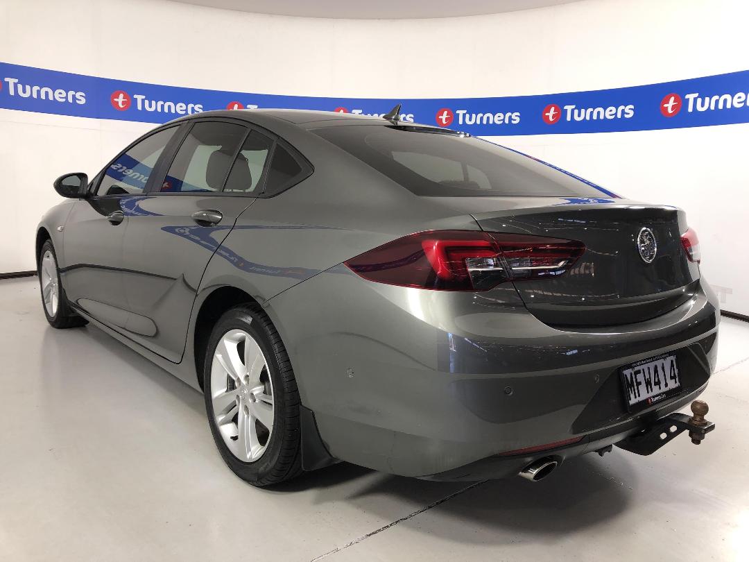 Photo '5' of Holden Commodore Photo '5' of Holden Commodore