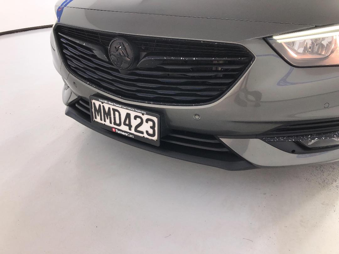 Photo '23' of Holden Commodore Photo '23' of Holden Commodore