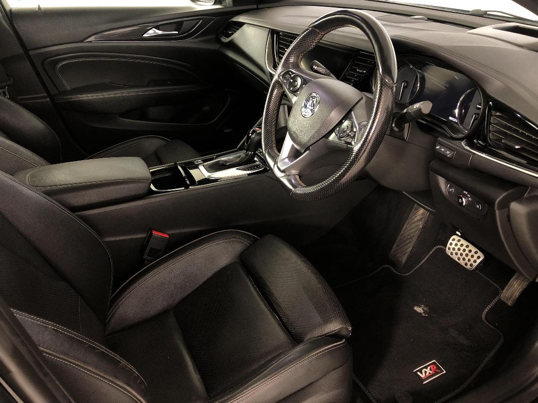 Photo '16' of Holden Commodore