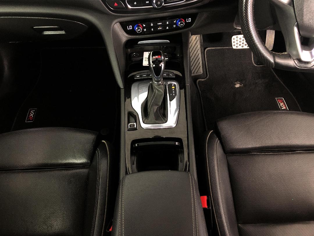 Photo '18' of Holden Commodore