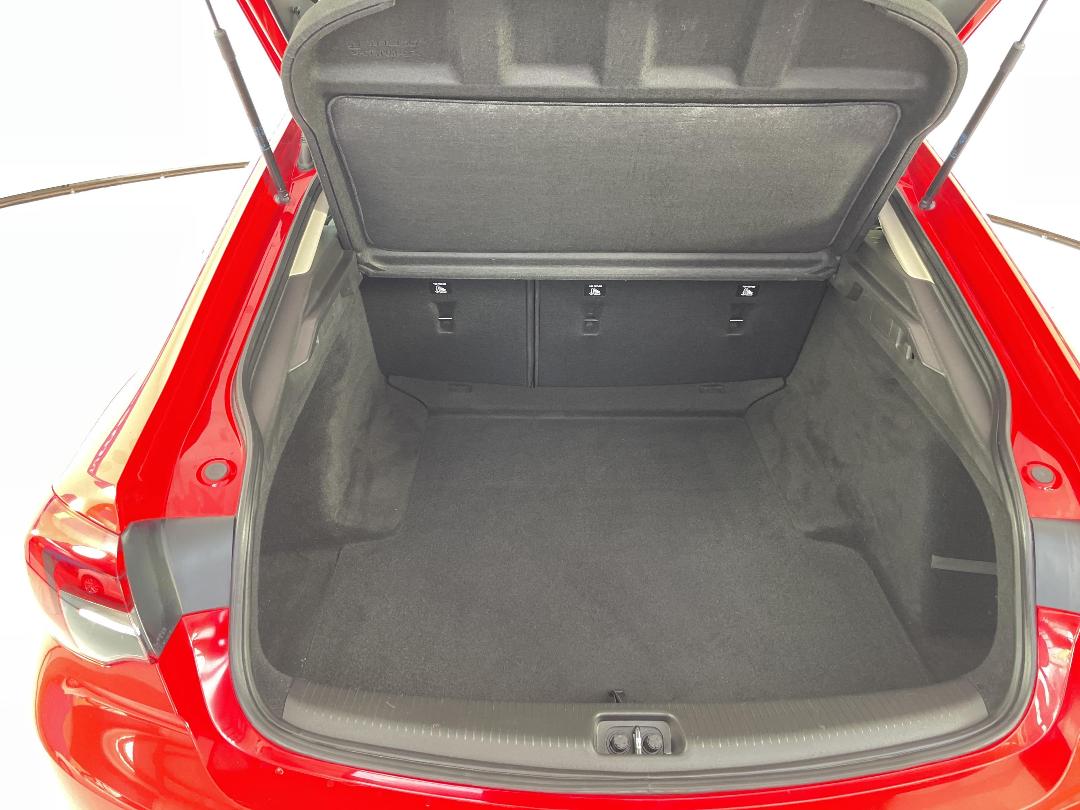 Photo '14' of Holden Commodore