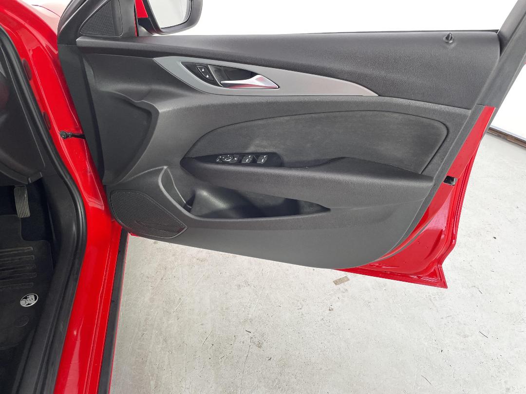 Photo '15' of Holden Commodore