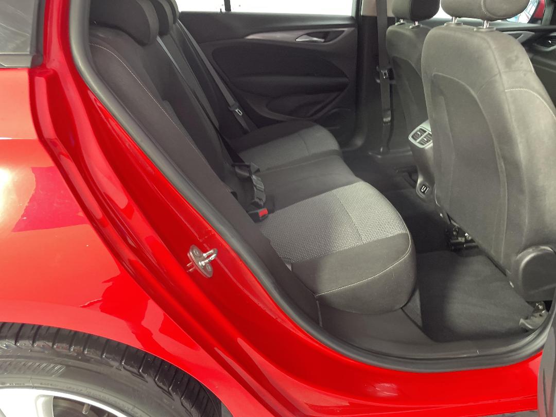 Photo '20' of Holden Commodore