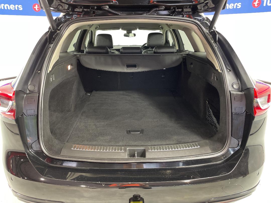 Photo '14' of Holden Commodore