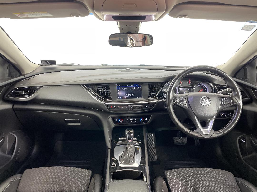 Photo '17' of Holden Commodore