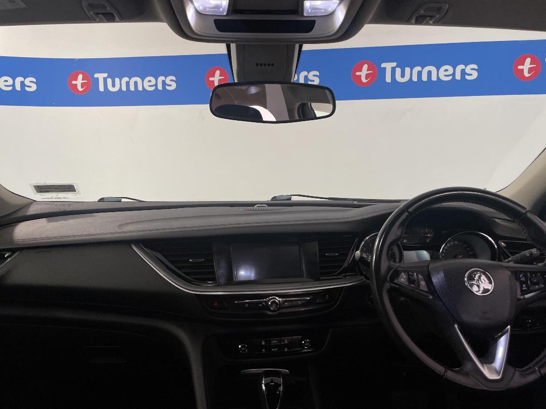 Photo '17' of Holden Commodore