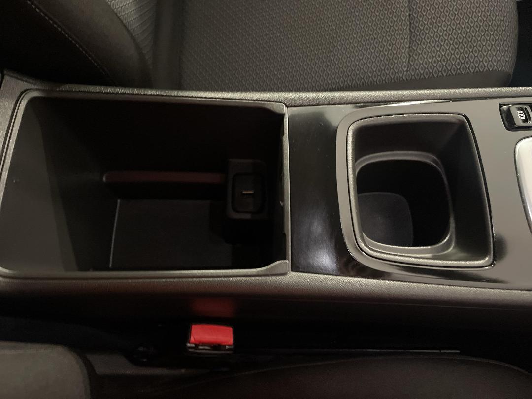 Photo '32' of Holden Commodore