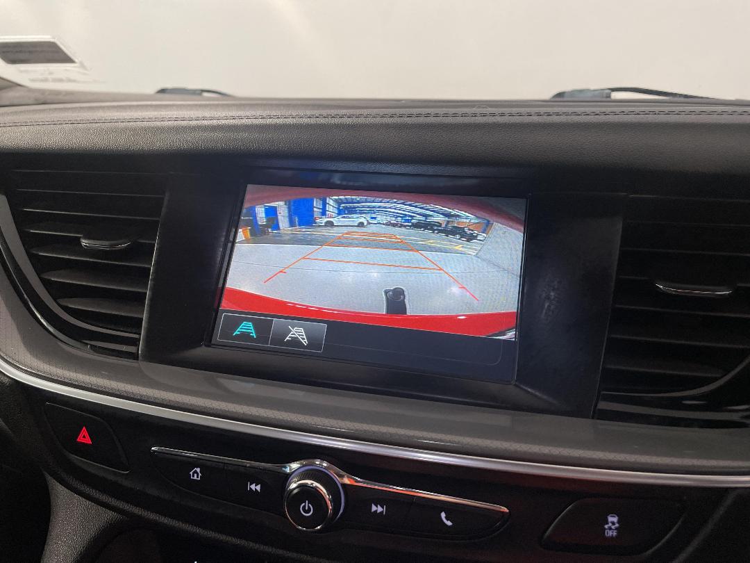 Photo '29' of Holden Commodore