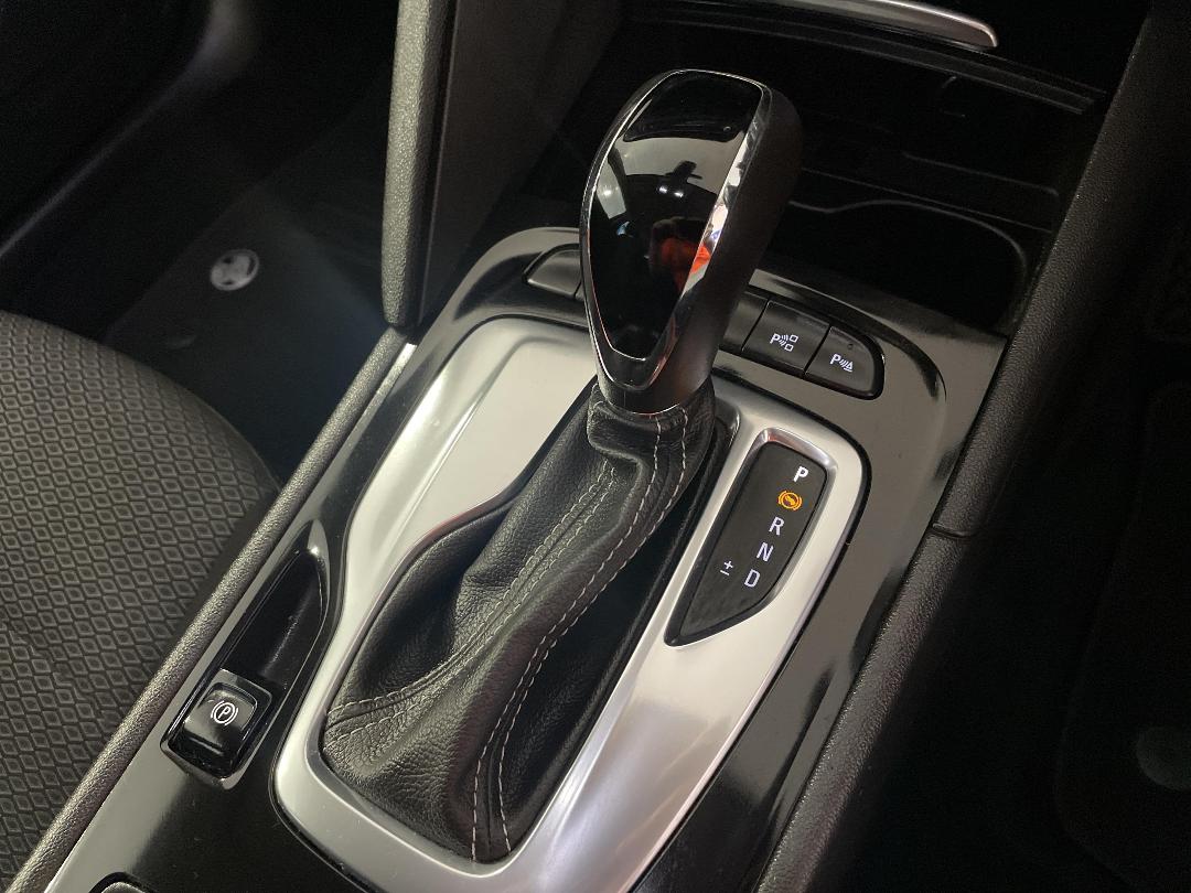 Photo '31' of Holden Commodore