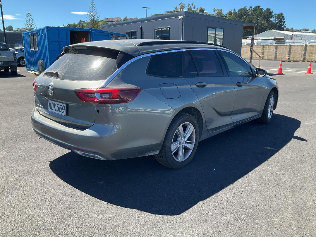Photo '3' of Holden Commodore LT Wagon Photo '3' of Holden Commodore LT Wagon
