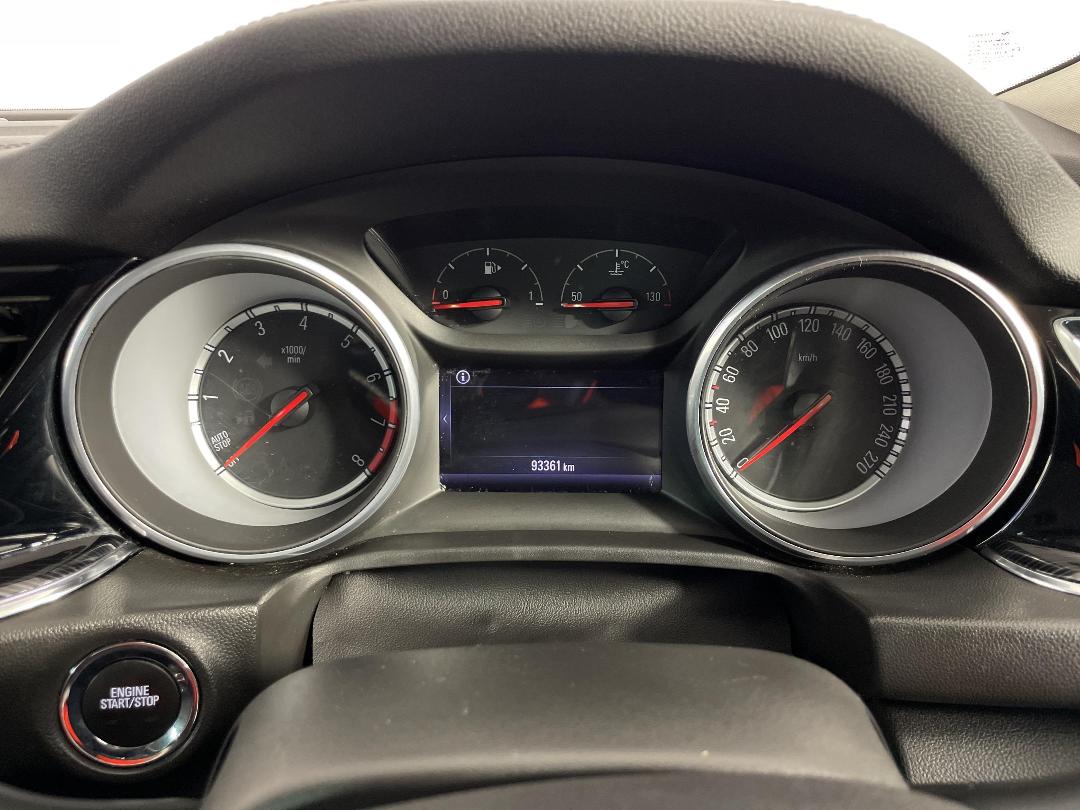 Photo '21' of Holden Commodore