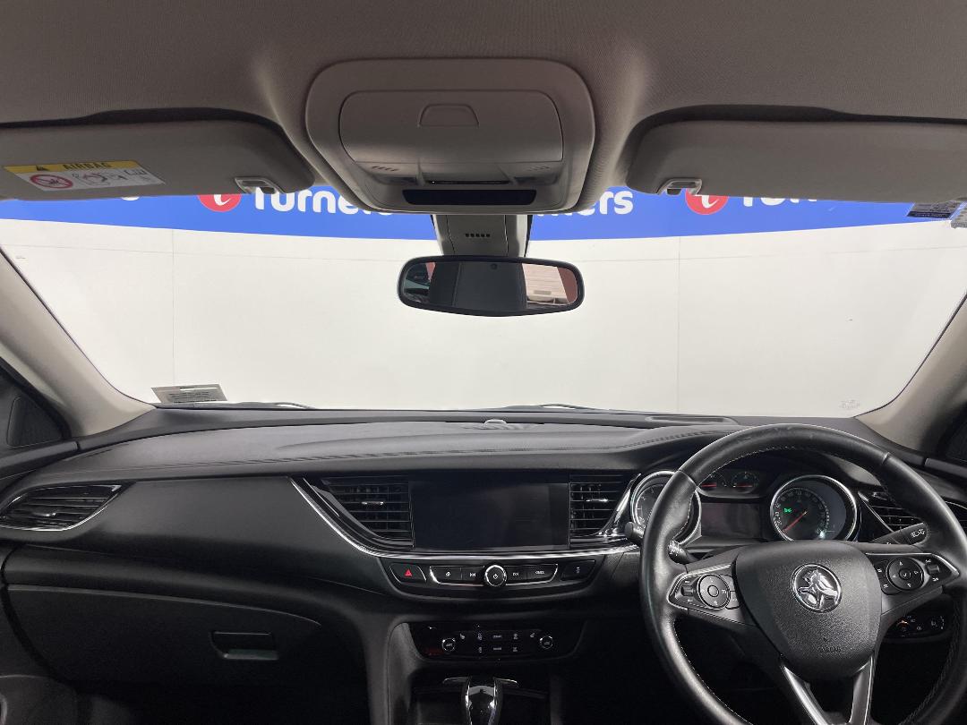 Photo '17' of Holden Commodore