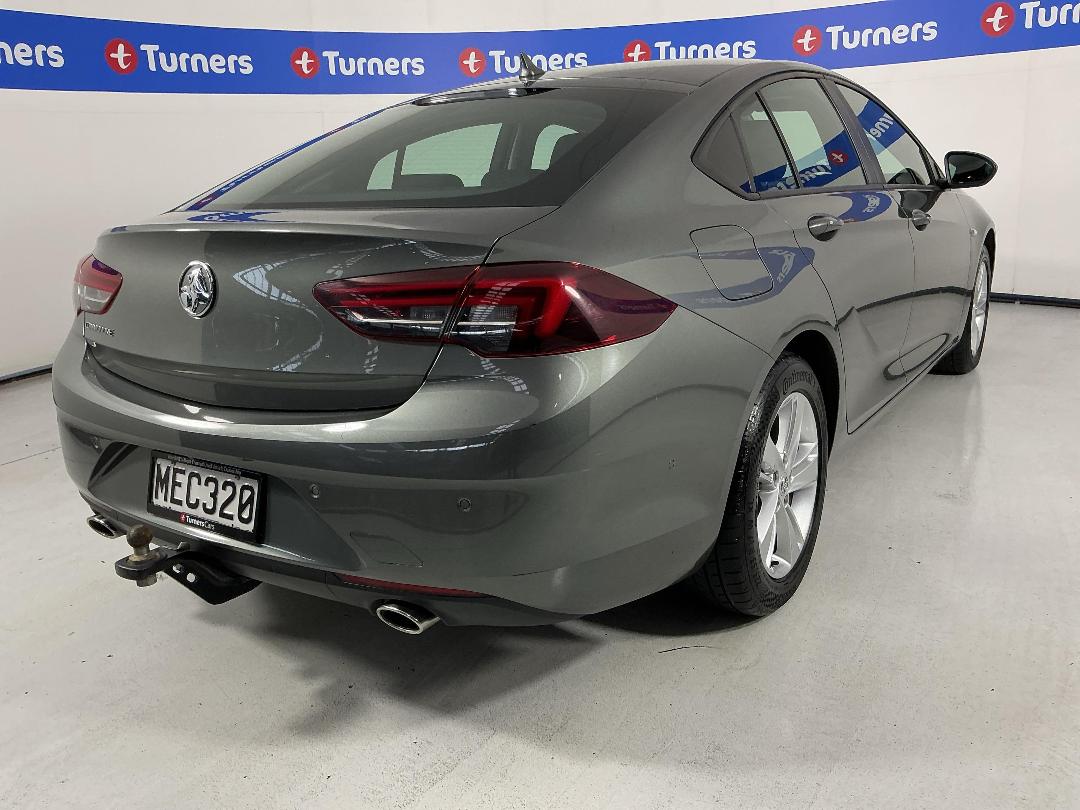 Photo '7' of Holden Commodore