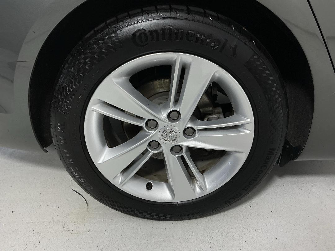 Photo '12' of Holden Commodore