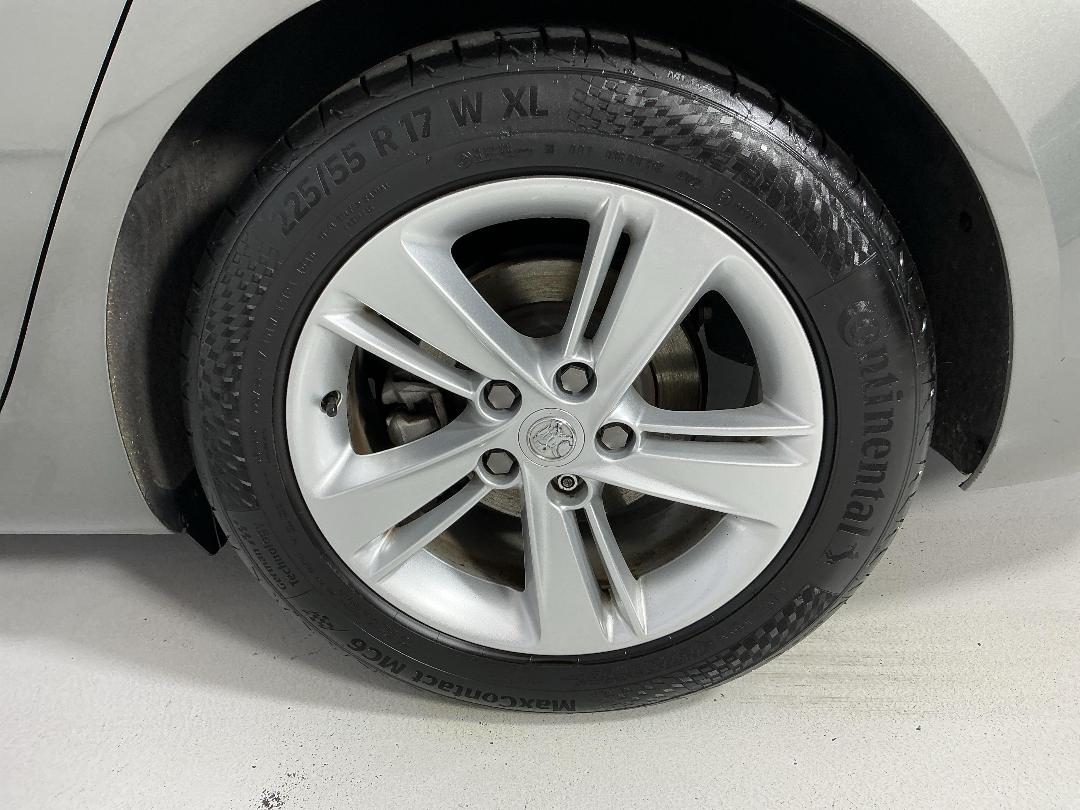 Photo '11' of Holden Commodore