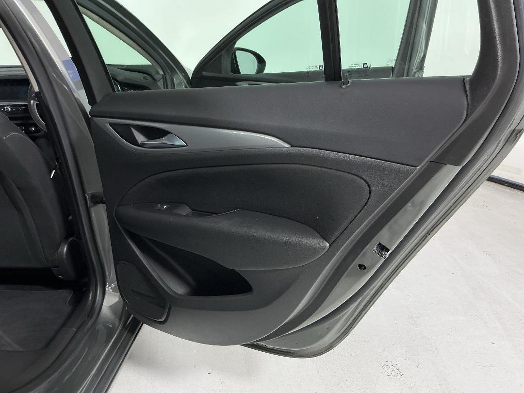 Photo '19' of Holden Commodore