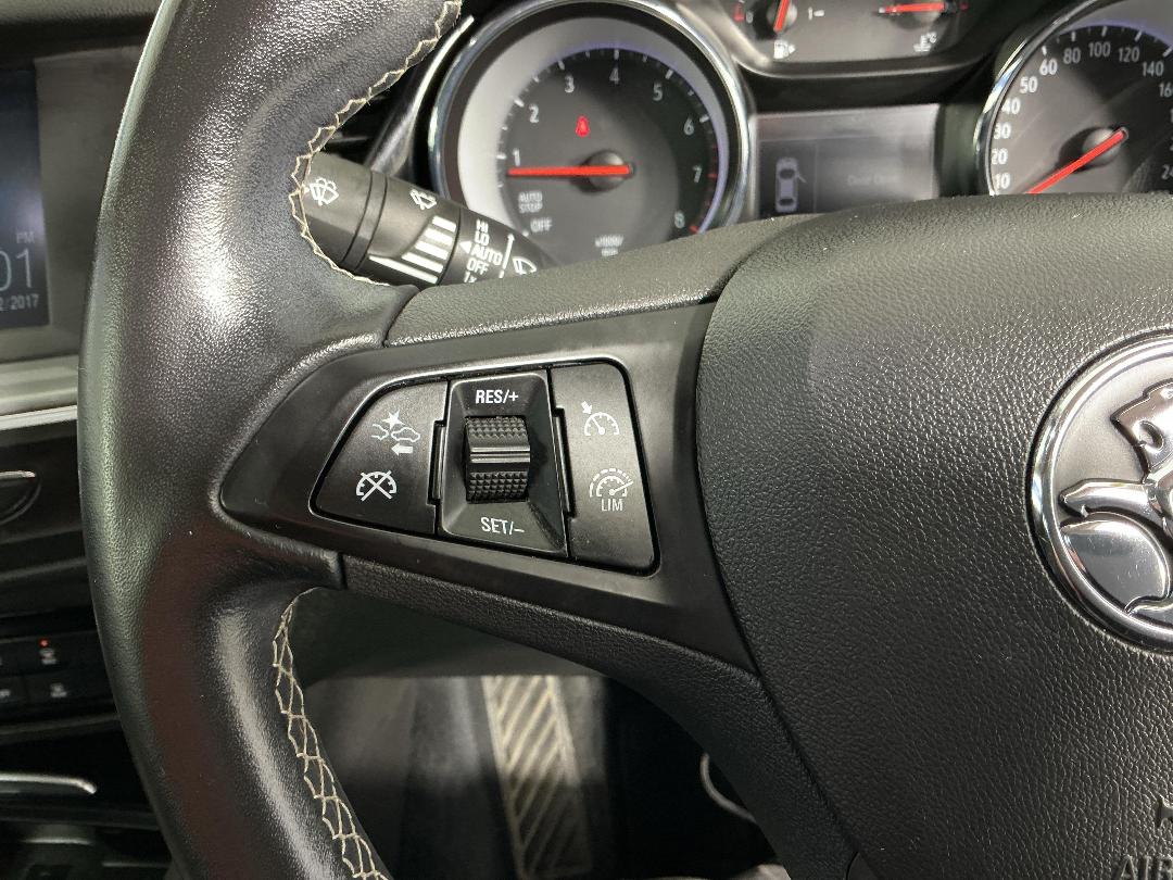 Photo '24' of Holden Commodore