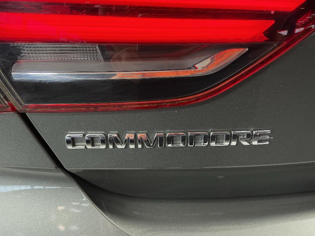 Photo '29' of Holden Commodore