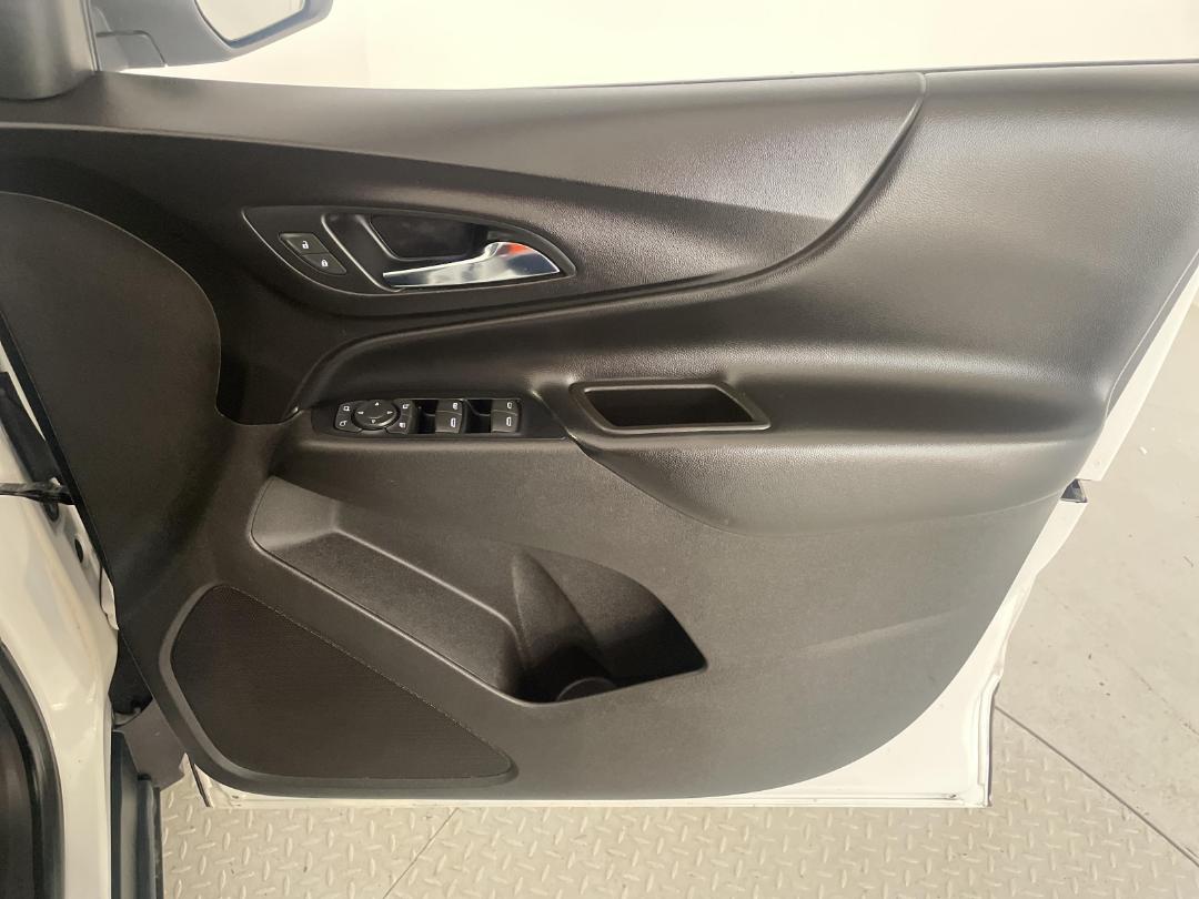 Photo '15' of Holden Equinox Photo '15' of Holden Equinox