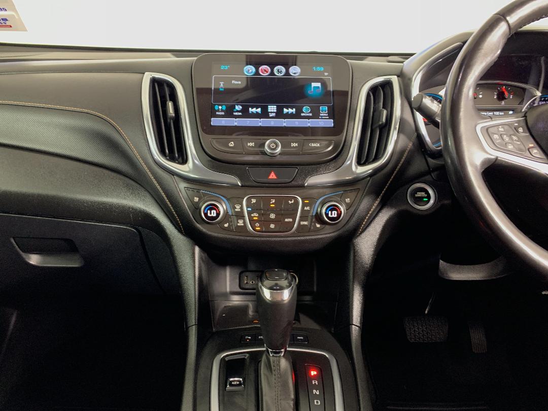 Photo '18' of Holden Equinox