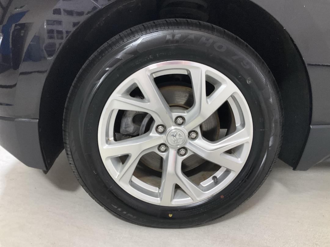 Photo '10' of Holden Equinox