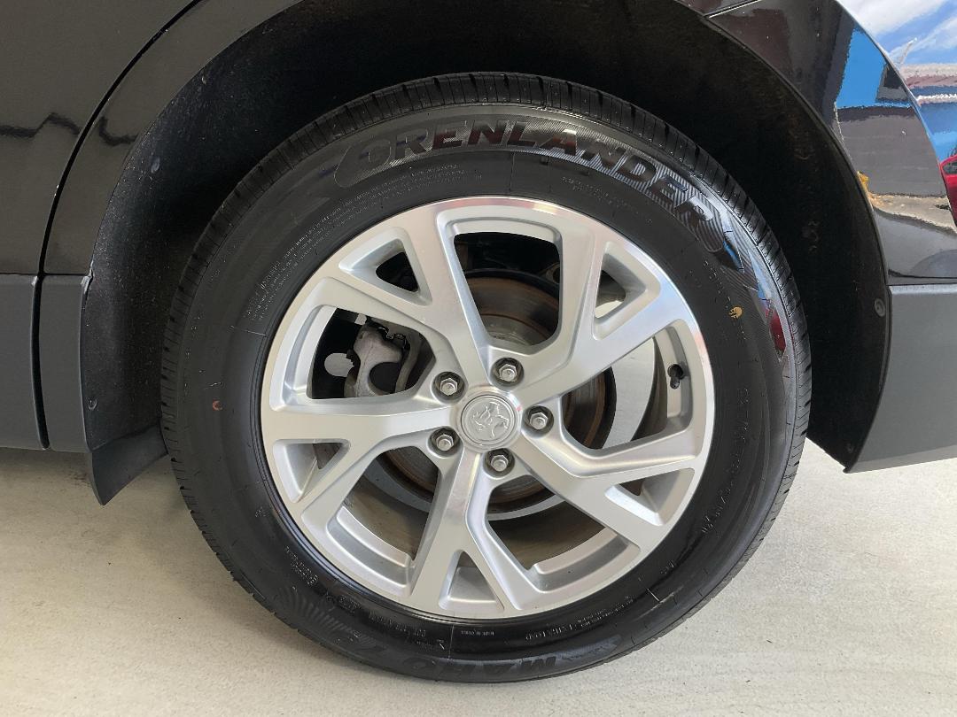 Photo '11' of Holden Equinox