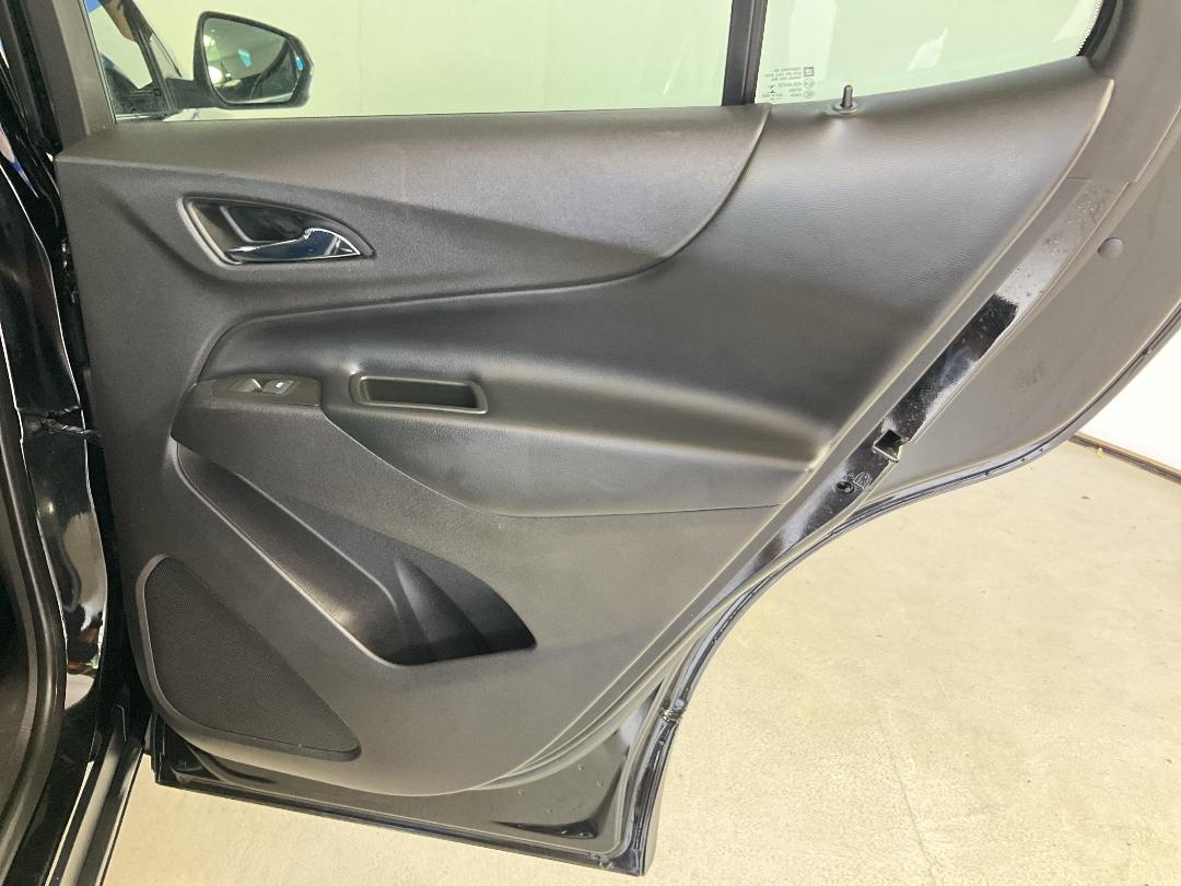 Photo '19' of Holden Equinox