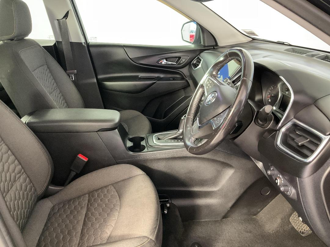 Photo '16' of Holden Equinox