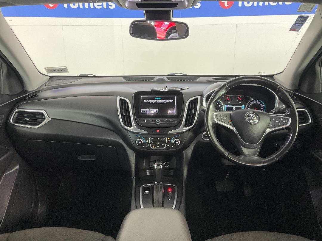 Photo '17' of Holden Equinox