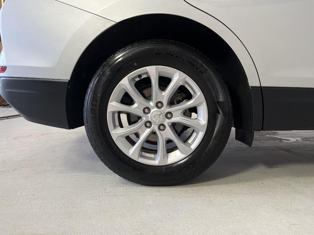 Photo '12' of Holden Equinox