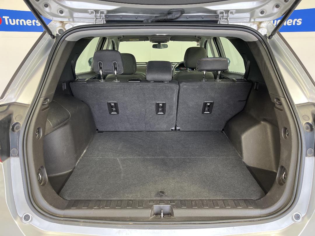 Photo '14' of Holden Equinox