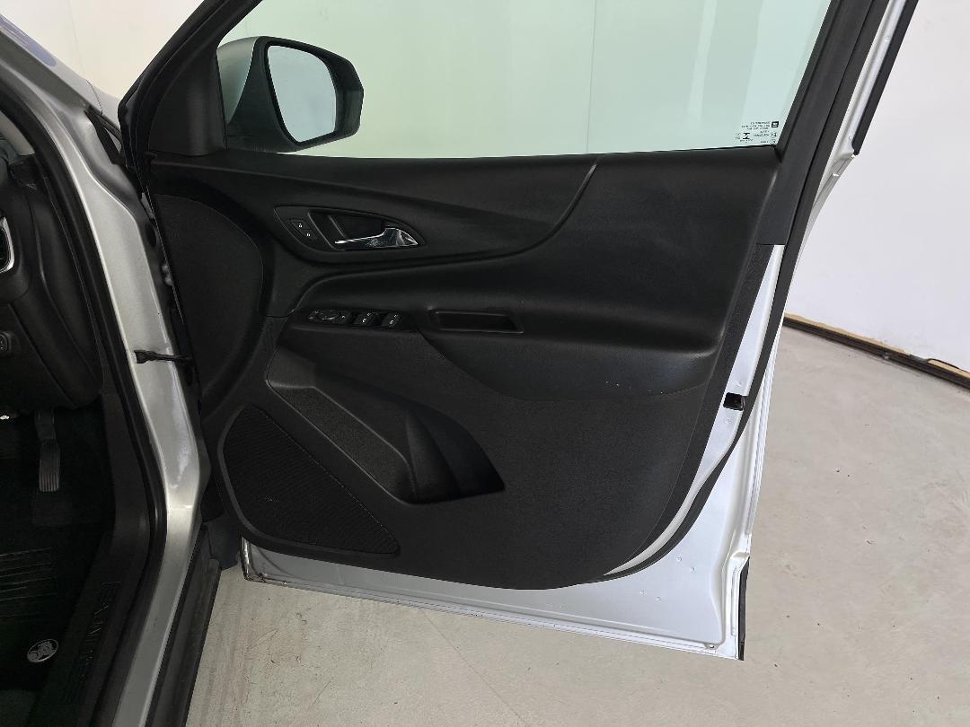 Photo '15' of Holden Equinox