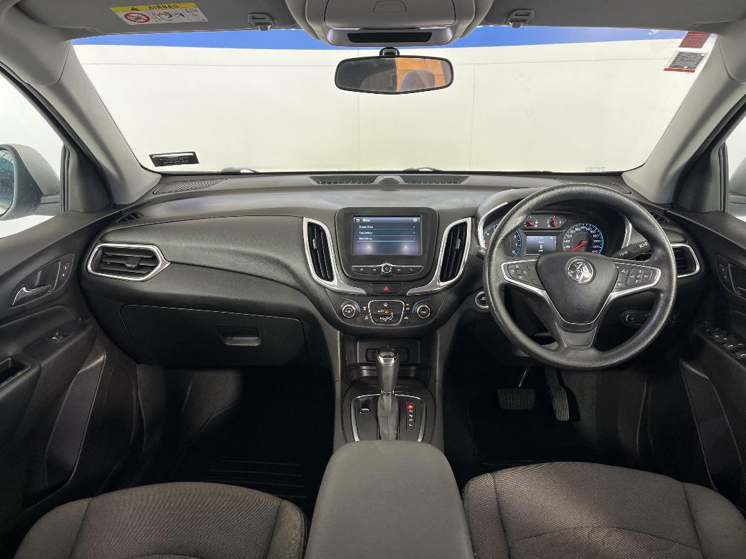 Photo '17' of Holden Equinox