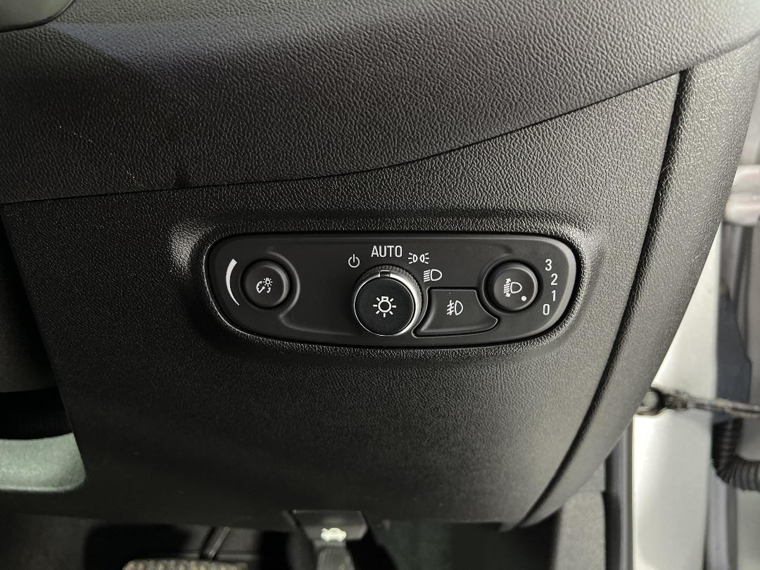 Photo '25' of Holden Equinox